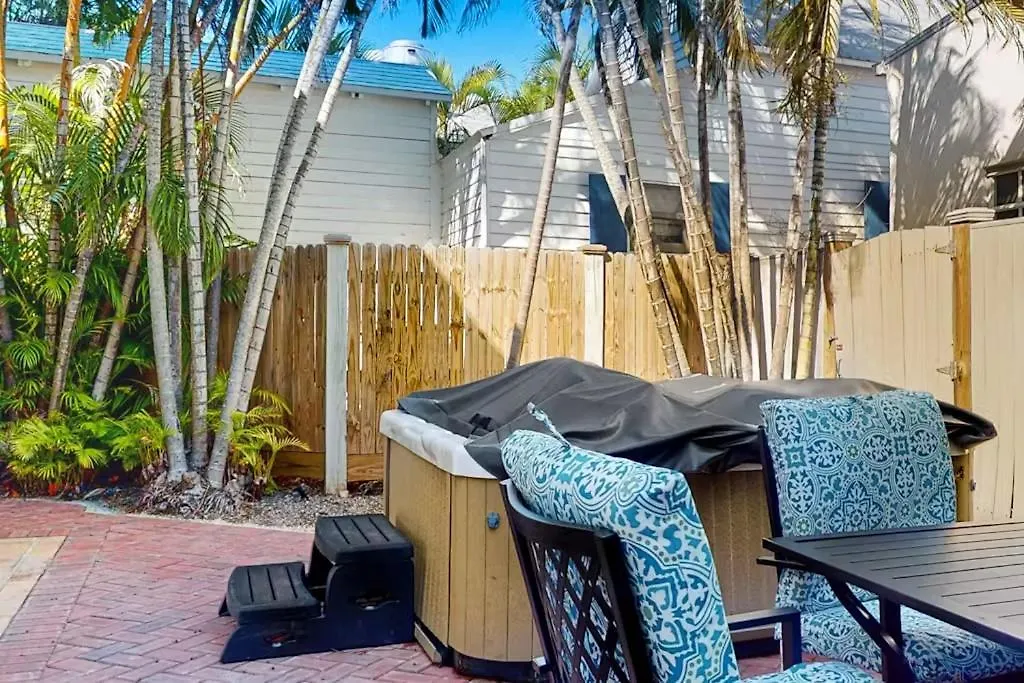 Duval Street Retreat Villa Key West